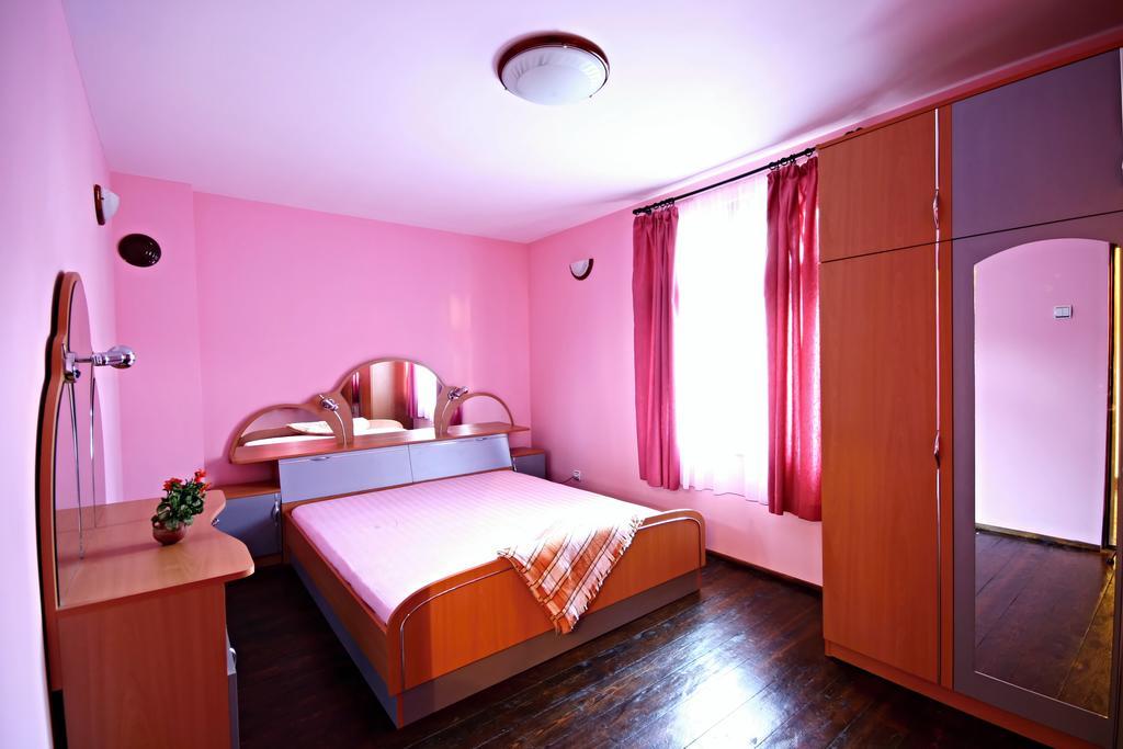 Private 4Br-2Ba Guest House Dryanovo With Pool And Free Parking Buitenkant foto